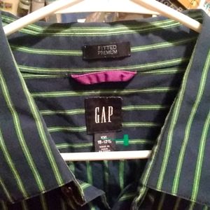 Gap buttoned dress shirt